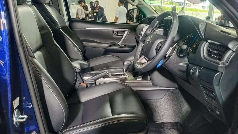 Ghế ngồi trên Toyota Fortuner 2021.
