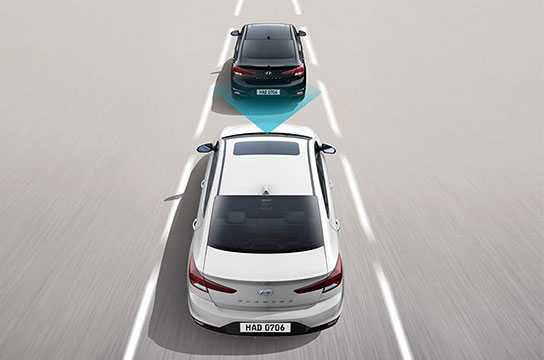 Trang bị an toàn Hyundai Elantra 2021 - Phanh khẩn cấp tự động.