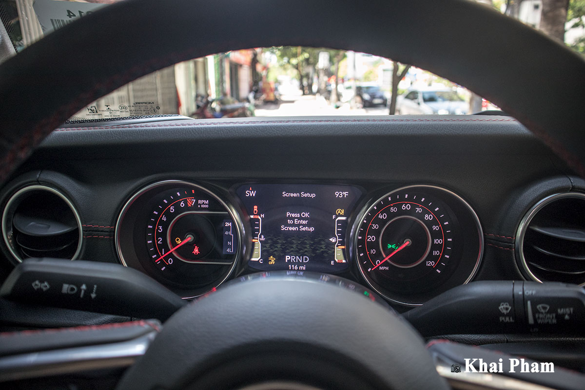 Ảnh đồng hồ xe Jeep Gladiator Launch Edition 2020 a1