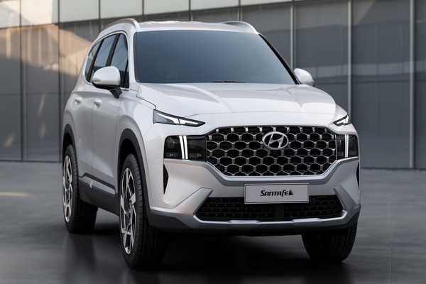 Hyundai Santa Fe 2021 facelift - 1 Hyundai Santa Fe 2021 facelift - 1.