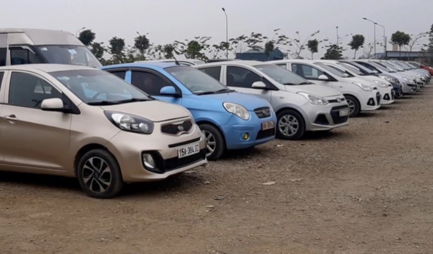 Tình&nbsp;trạng của những chiếc xe ô tô bị phát mại a1