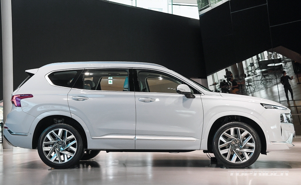 Hyundai Santa Fe 2021 facelift thay đổi ấn tượng Hyundai Santa Fe 2021 facelift thay đổi ấn tượng.
