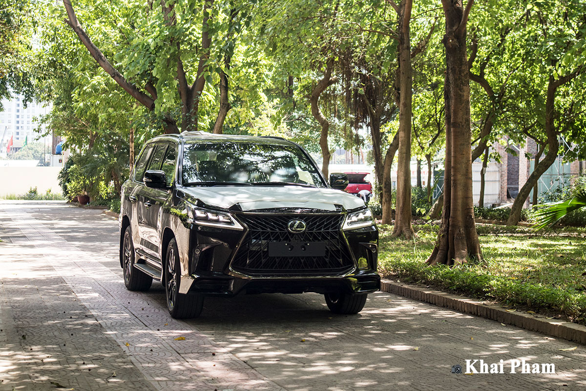 Ảnh Vận hành xe Lexus LX 570 Super Sport 2020