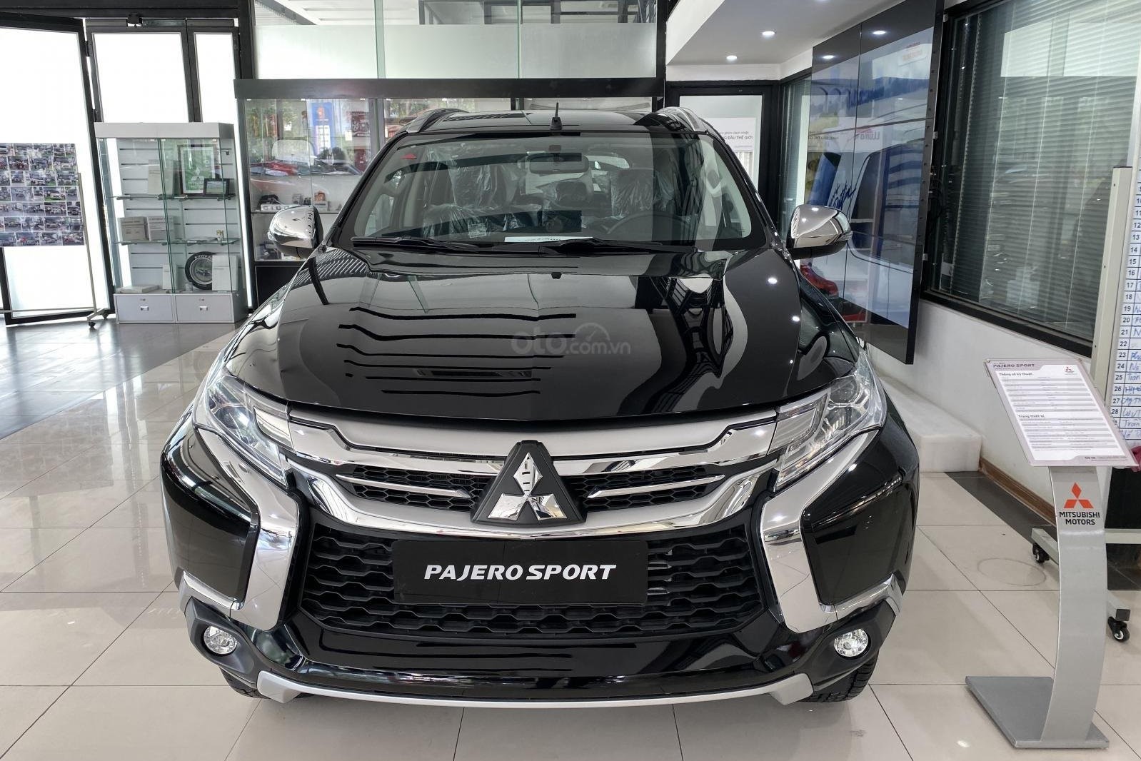Mitsubishi Pajero Sport đang bán tại Việt Nam 1
