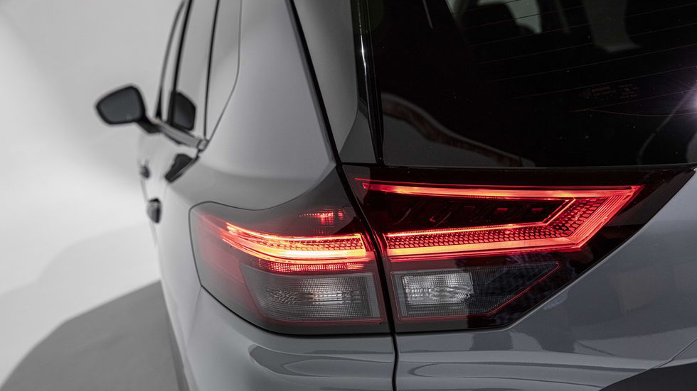 Đánh giá xe Nissan X-Trail 2021 về thiết kế đuôi xe - Ảnh 3.