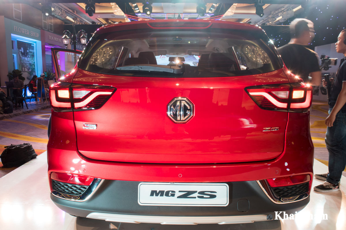 Ảnh đuôi xe MG ZS 2020