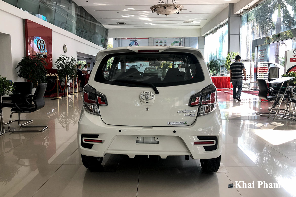 Chênh 32 triệu đồng, Toyota Wigo AT 2020 có thêm những trang bị gì tại Việt Nam? a5