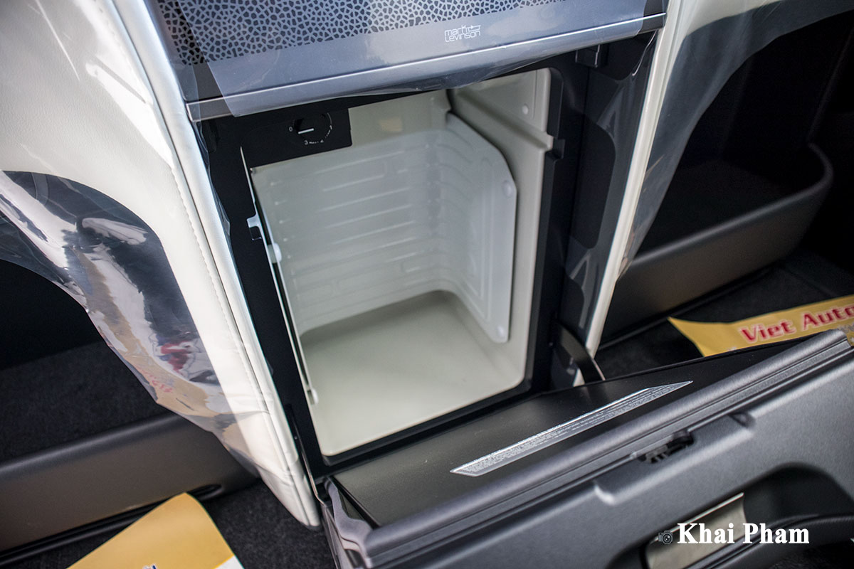 Ảnh Tủ lạnh xe Lexus LM300h 2020
