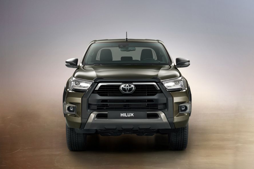 Đánh giá xe Toyota Hilux 2021 về thiết kế đầu xe.