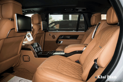 Ảnh ghế sau xe Range Rover SVAutobiography 2020