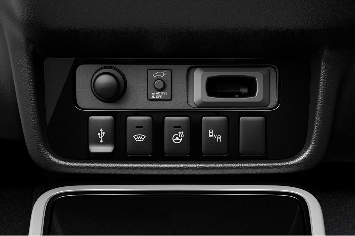 Кнопки мицубиси. Кнопки Mitsubishi Outlander 3. Кнопки USB Mitsubishi Outlander 3. Разъем USB Mitsubishi Outlander 3. Кнопка ESP Аутлендер 2015.