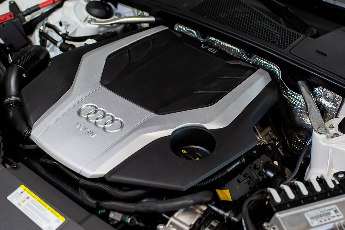 Khoang động cơ xe Audi A7 Sportback 2020 1