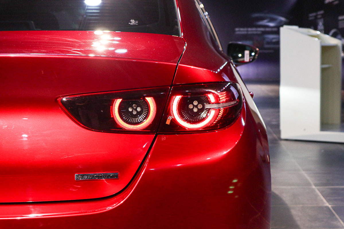 Ảnh Đèn hậu xe Mazda 3 2020