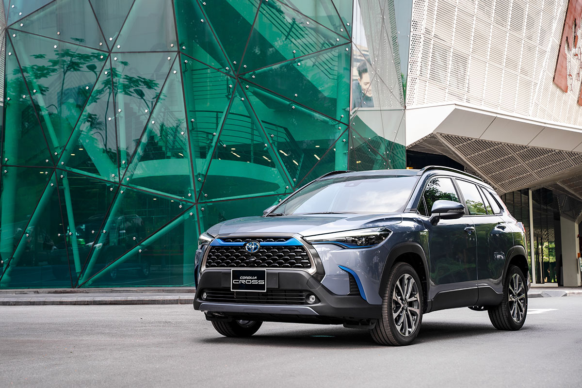 Ảnh thực tế Toyota Corolla Cross 2020 vừa ra mắt Việt Nam a2
