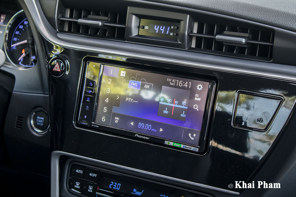 Ảnh màn hình xe Toyota Corolla Altis 2020
