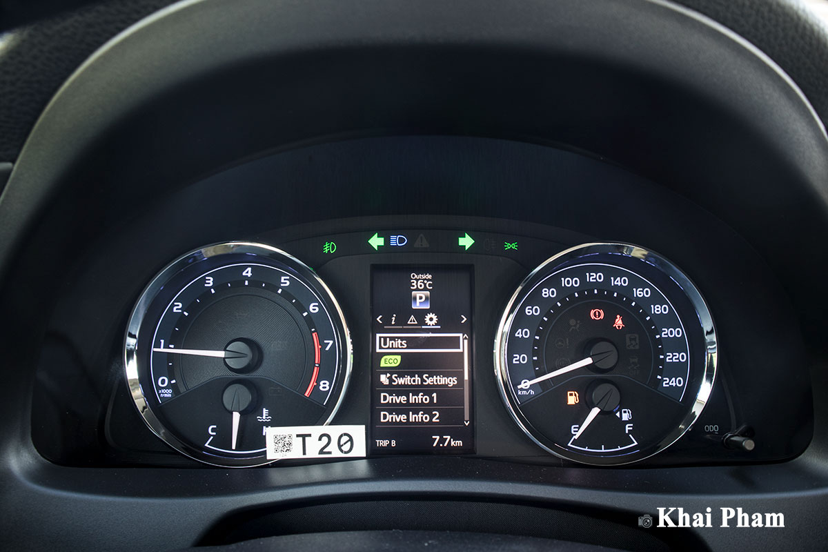 Ảnh Đồng hồ xe Toyota Corolla Altis 2020