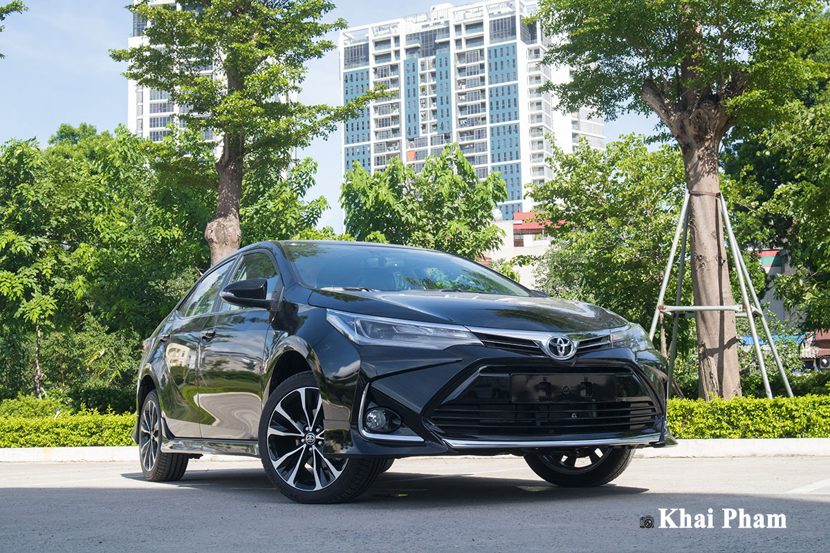 Ảnh Tổng quát xe Toyota Corolla Altis 2020