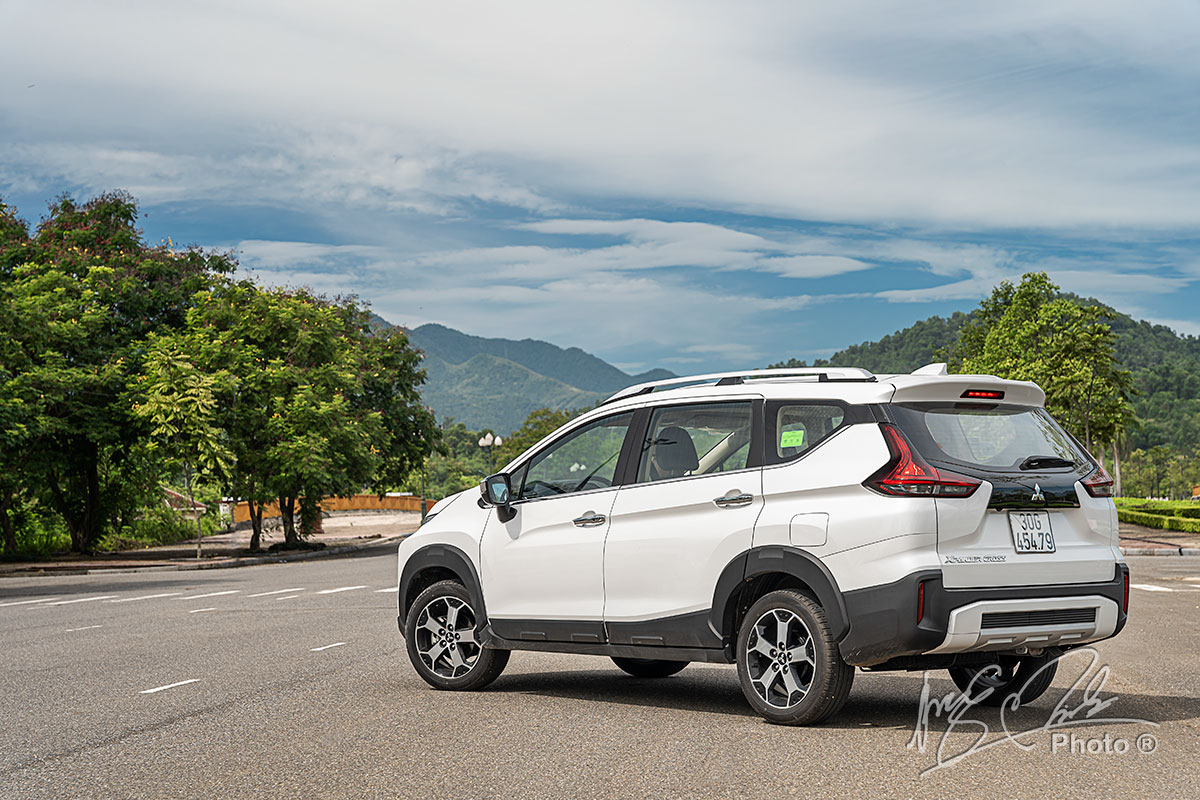 Thiết kế đuôi xe của Mitsubishi Xpander Cross 2020.