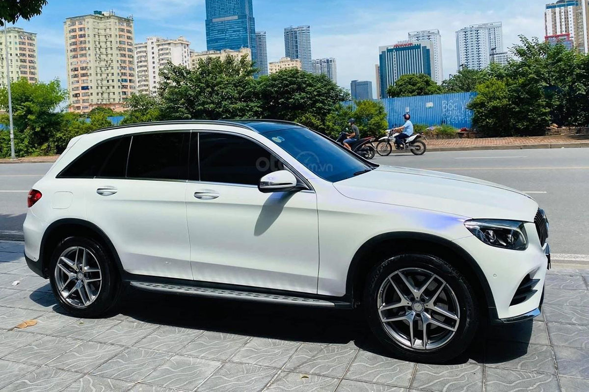 Mercedes-Benz GLC300 4Matic 2017 rao bán 1,68 tỷ đồng 1