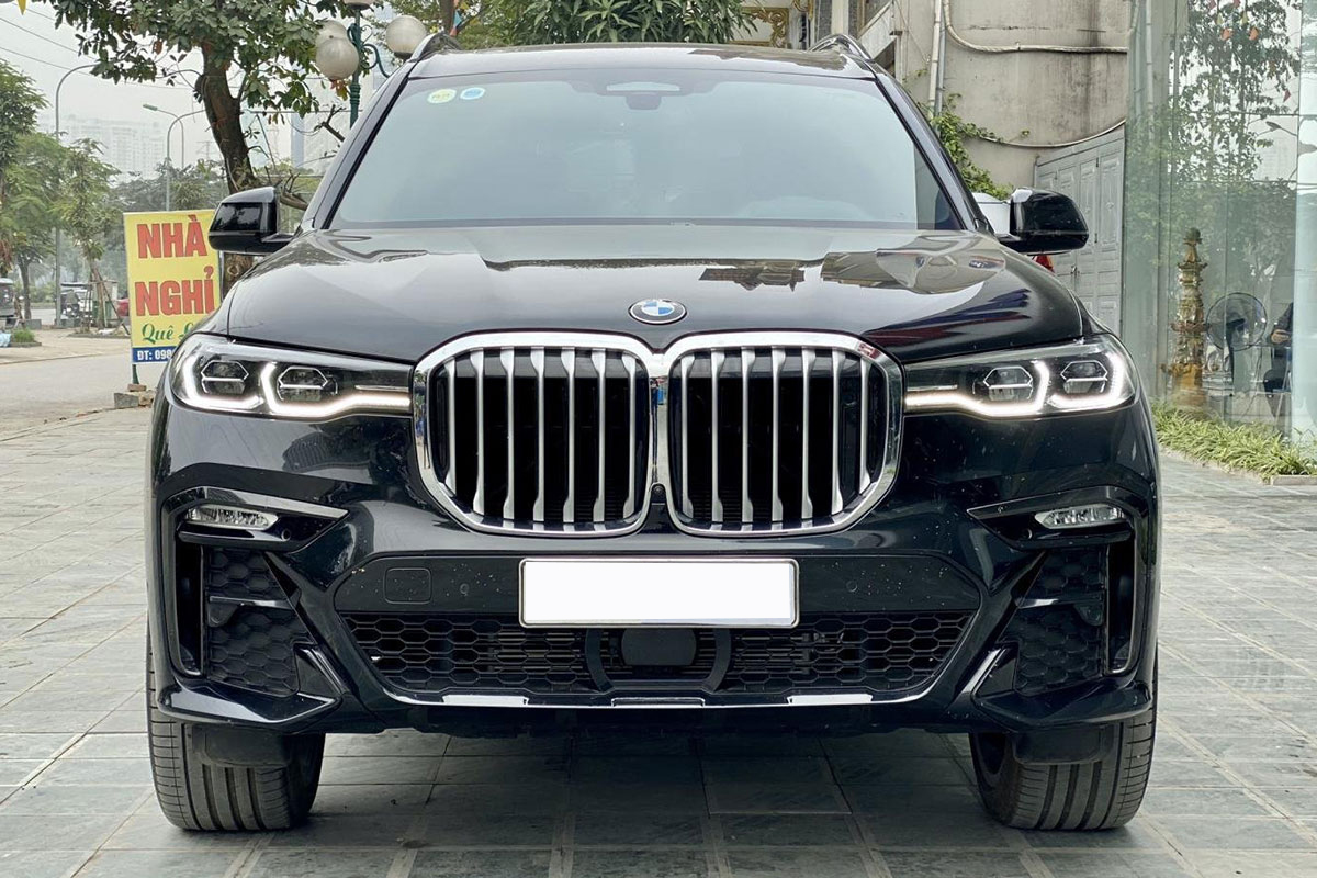 Thiết kế đầu xe BMW X7 2019 1
