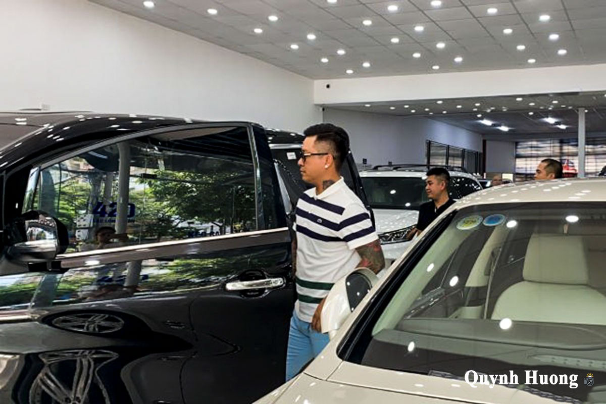 Ca sĩ Tuấn Hưng mua Toyota Alphard, tạm dừng ca hát để chăm lo gia đình a4
