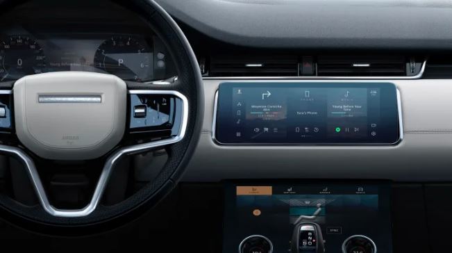 Range Rover Evoque 2021 tích hợp công nghệ tối tân.