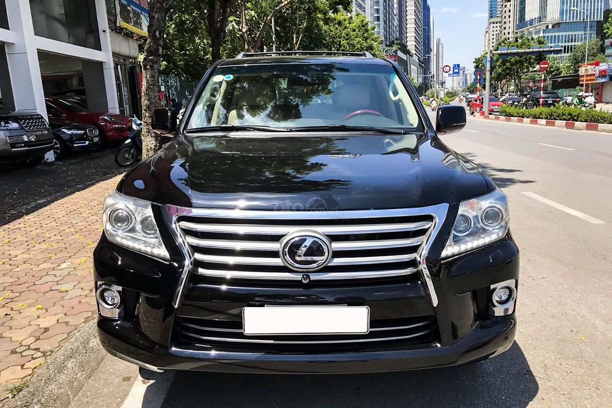 Rộ phong trào độ Lexus LX570 đời đầu lên 2020, tiết kiệm hàng tỷ đồng so với xe mới 4 Rộ phong trào độ Lexus LX570 đời đầu lên 2020, tiết kiệm hàng tỷ đồng so với xe mới a4