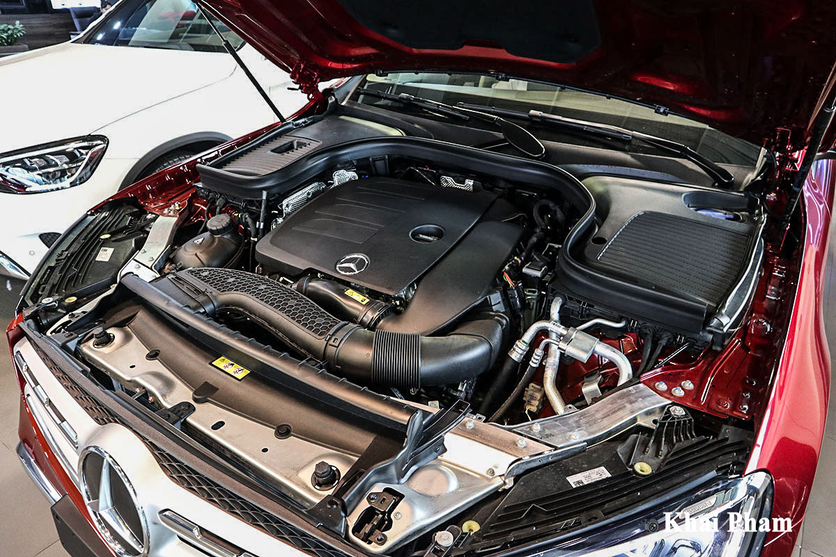 Động cơ Mercedes-Benz GLC 200 4Matic 2021.