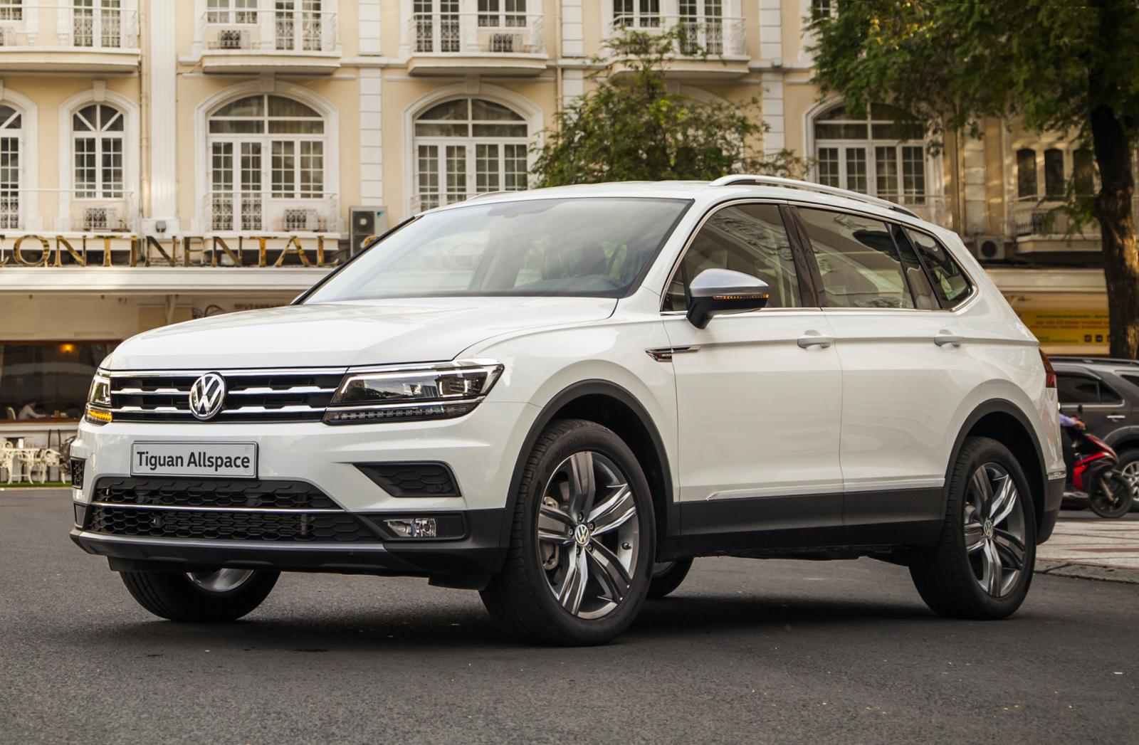 Mua xe Volkswagen Tiguan Allspace và Passat trong tháng Ngâu tiết kiệm đến 177 triệu đồng