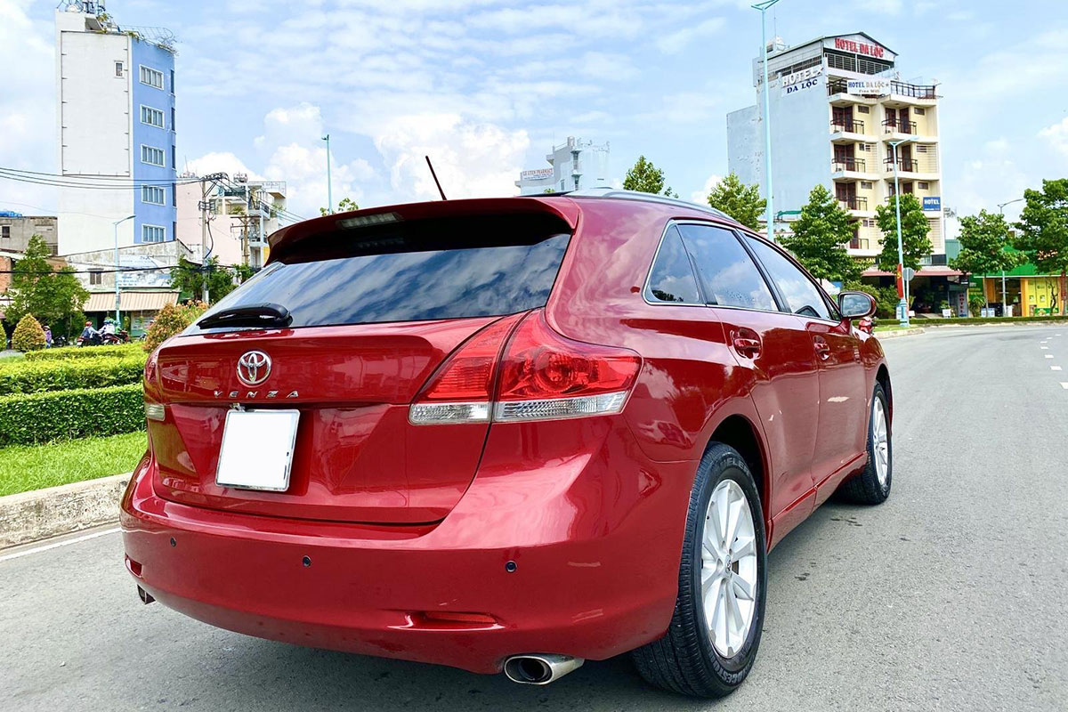 Thiết kế đuôi xe Toyota Venza 2010 1