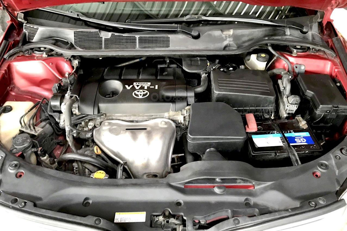 Khoang động cơ xe Toyota Venza 2010 1