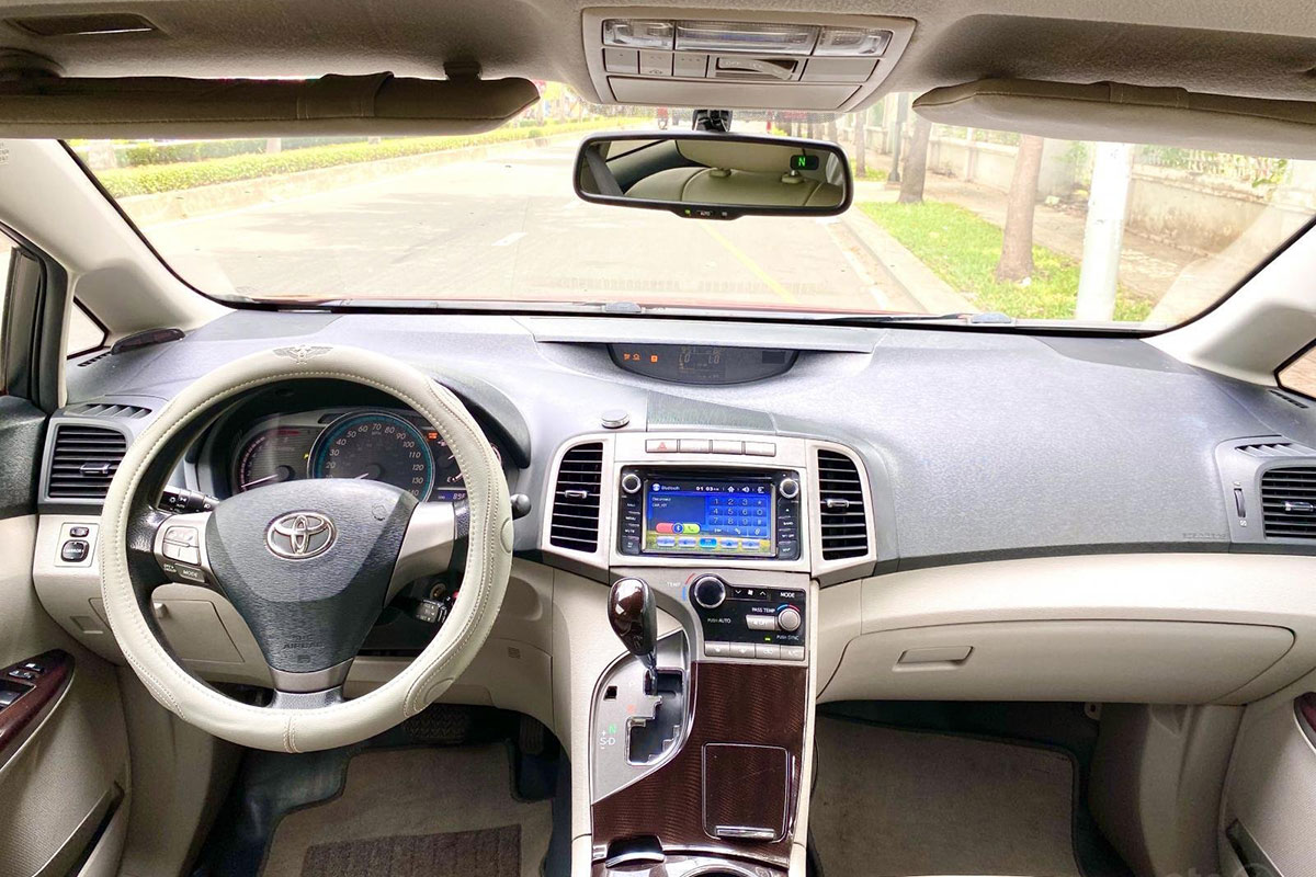 Không gian khoang cabin xe Toyota Venza 2010 1