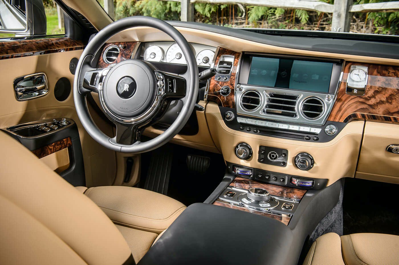 Nội thất Rolls-Royce Ghost 2021 Nội thất Rolls-Royce Ghost 2021.