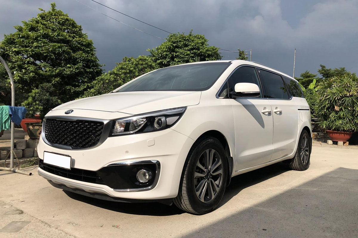 Kia Sedona 2018 rao bán 955 triệu đồng 1