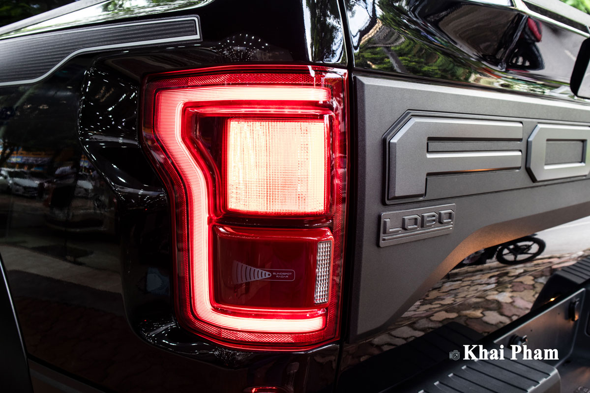 Soi Ford F-150 Raptor cửa Rolls-Royce đầu tiên tại Hà Nội a12