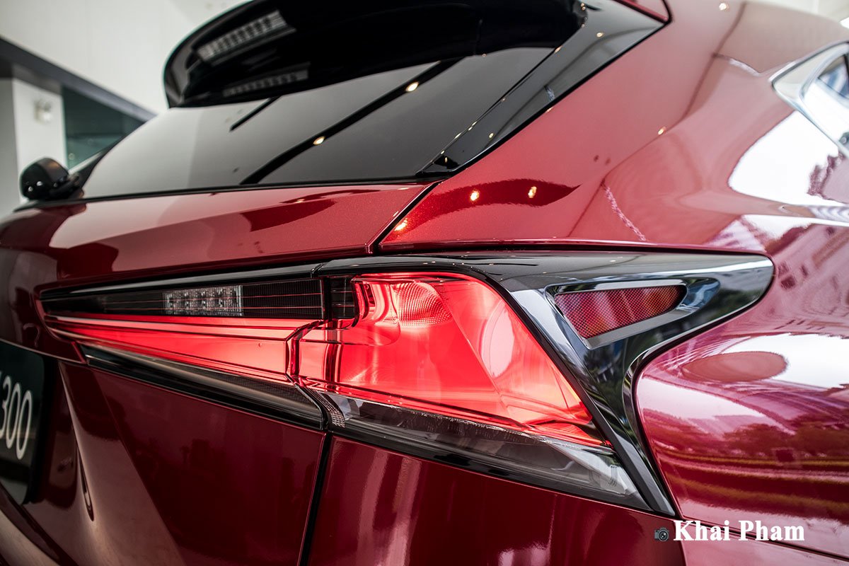 Thiết kế đuôi xe Lexus NX 1.