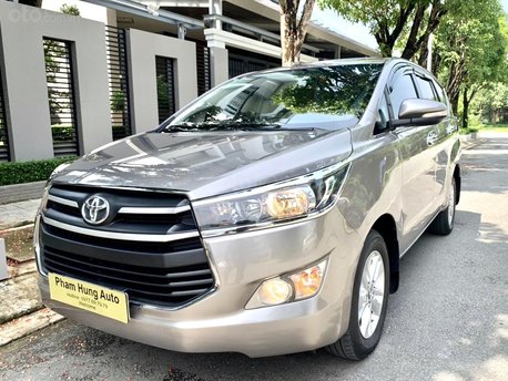 Toyota Innova.