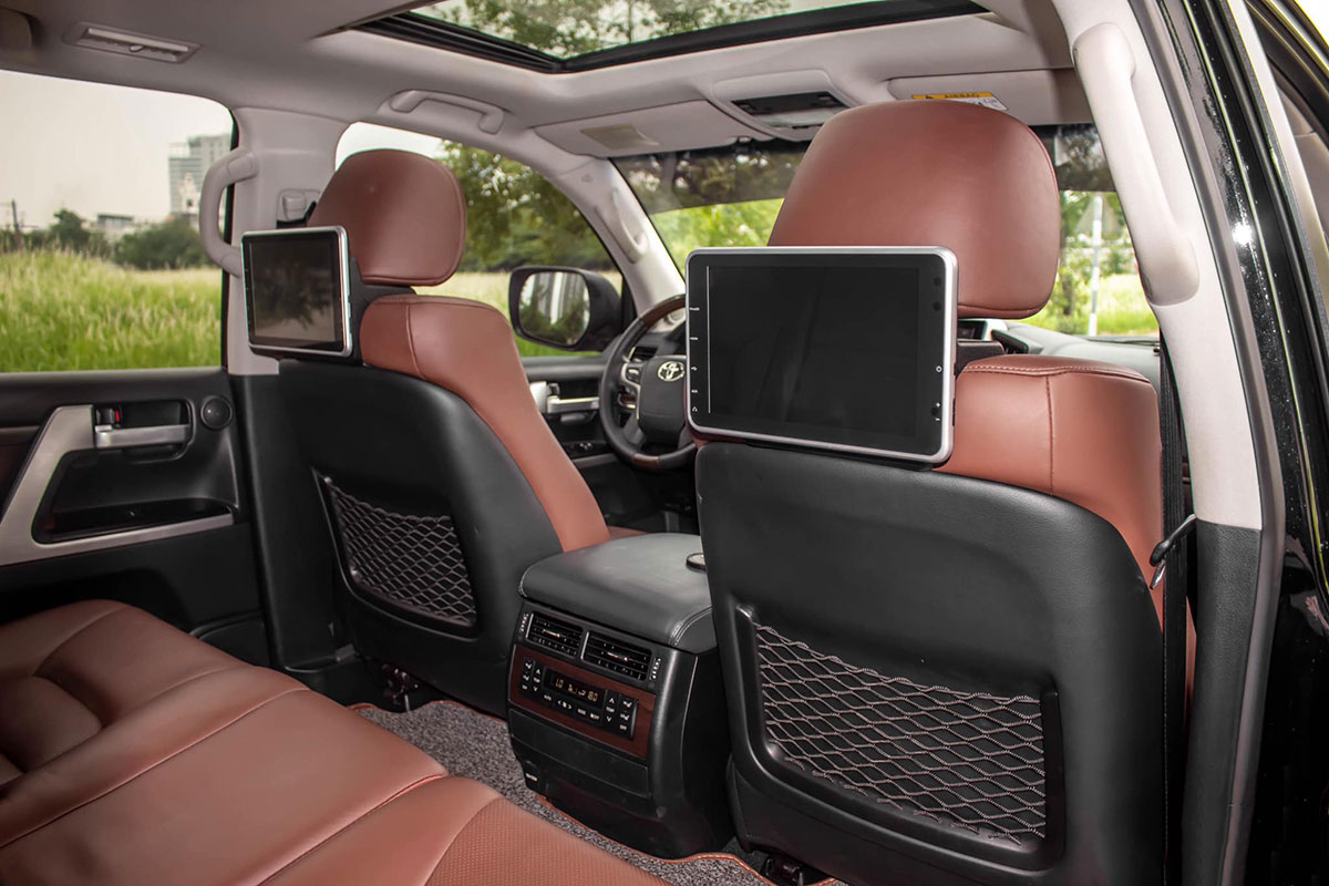 Toyota Land Cruiser cũ nhập Nga bán lại giá cao hơn xe "đập hộp" chính hãng 18 Toyota Land Cruiser cũ nhập Nga bán lại giá cao hơn xe "đập hộp" chính hãng a18