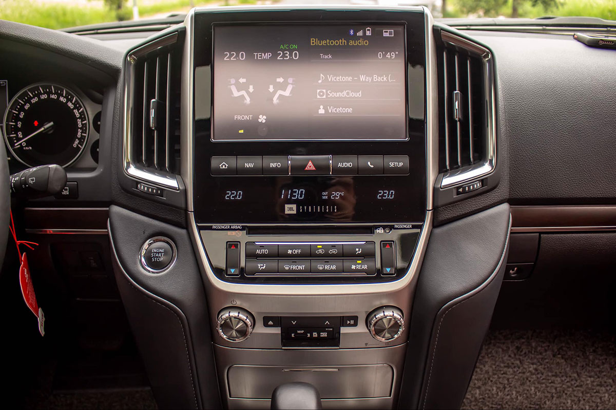 Toyota Land Cruiser cũ nhập Nga bán lại giá cao hơn xe "đập hộp" chính hãng 23 Toyota Land Cruiser cũ nhập Nga bán lại giá cao hơn xe "đập hộp" chính hãng a23