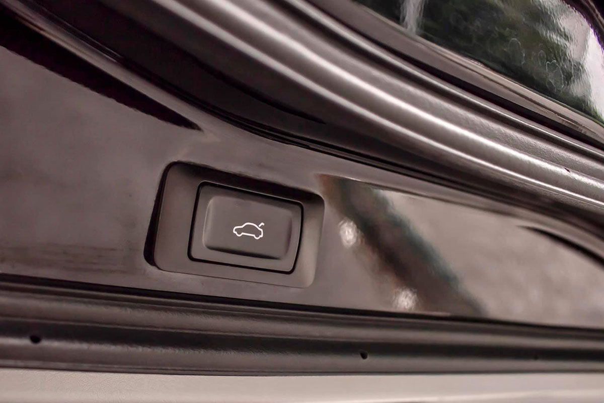 Toyota Land Cruiser cũ nhập Nga bán lại giá cao hơn xe "đập hộp" chính hãng 20 Toyota Land Cruiser cũ nhập Nga bán lại giá cao hơn xe "đập hộp" chính hãng a330