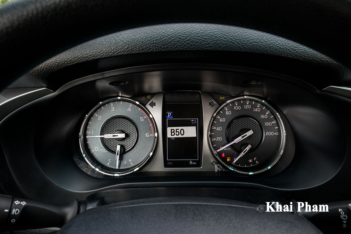 Đánh giá xe Toyota Hilux 2020: Đồng hồ Ảnh Đồng hồ xe Toyota Hilux 2020