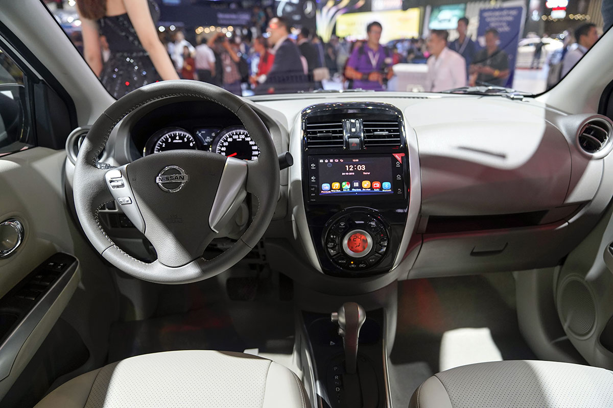 Khoang nội thất Nissan Sunny 2018 được đánh giá rộng nhất phân khúc.