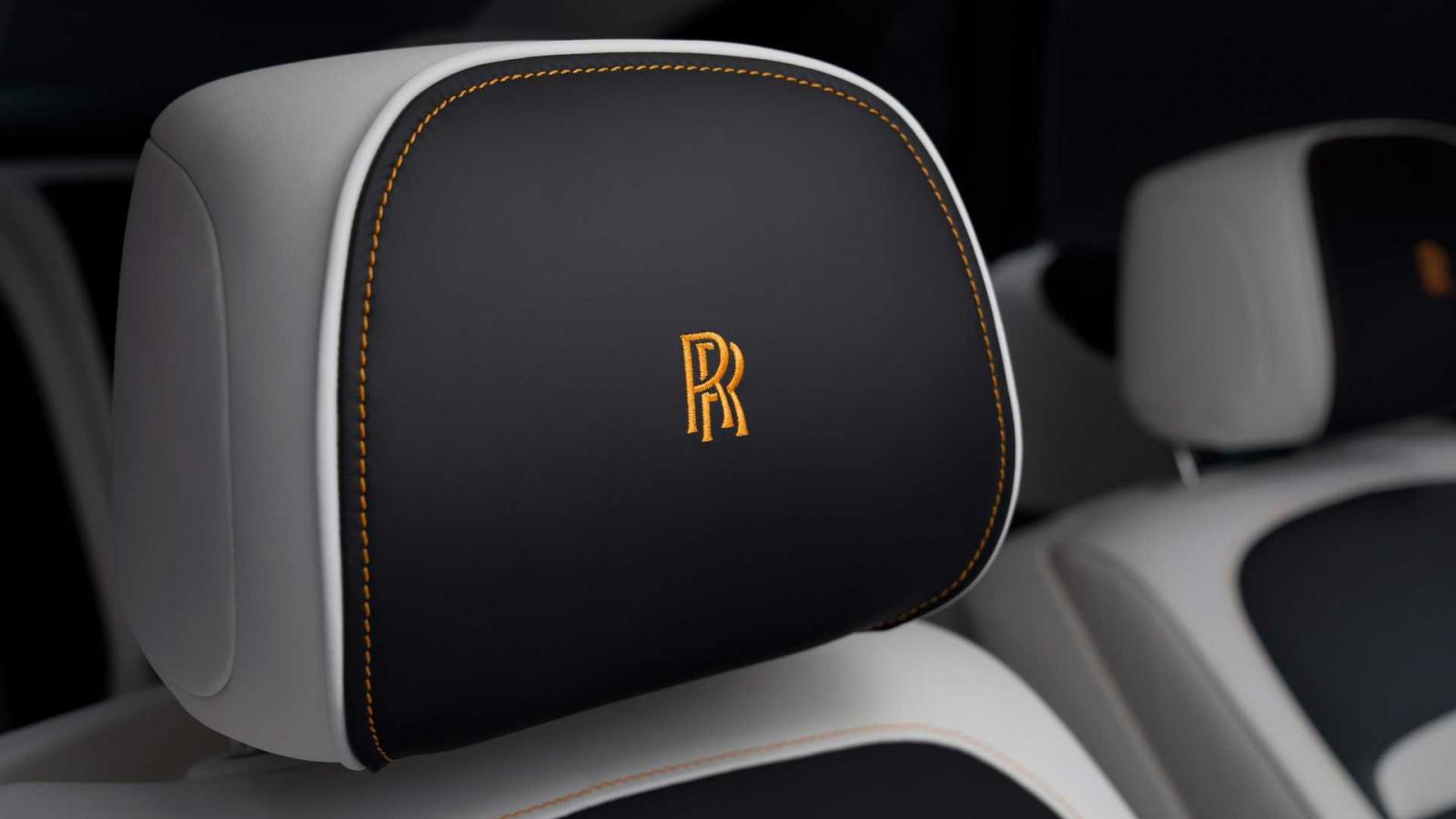 Rolls-Royce Ghost 2021 Extended trang trí thượng đỉnh.