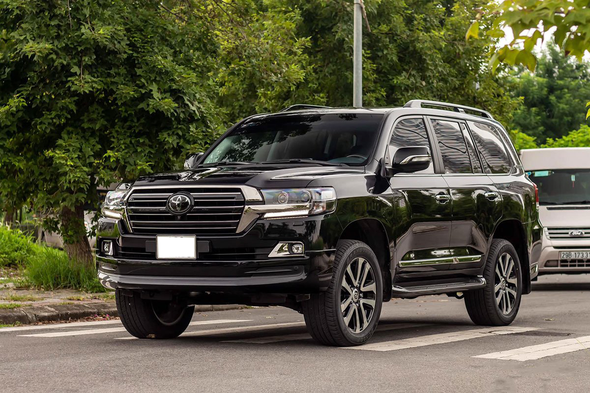 Toyota Land Cruiser cũ nhập Nga bán lại giá cao hơn xe "đập hộp" chính hãng 32 Toyota Land Cruiser cũ nhập Nga bán lại giá cao hơn xe "đập hộp" chính hãng a32