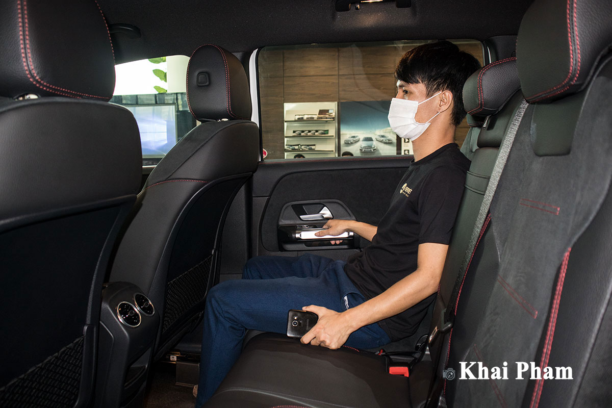 Trải nghiệm hàng ghế 3 trên Mercedes-Benz GLB 200 AMG 2020, liệu có hấp dẫn? a2