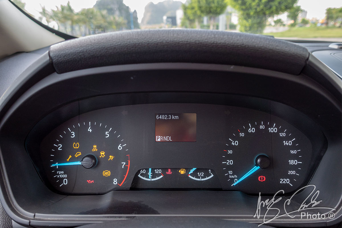 Cụm đồng hồ trên Ford EcoSport 2020 Cụm đồng hồ trên Ford EcoSport 2020 .