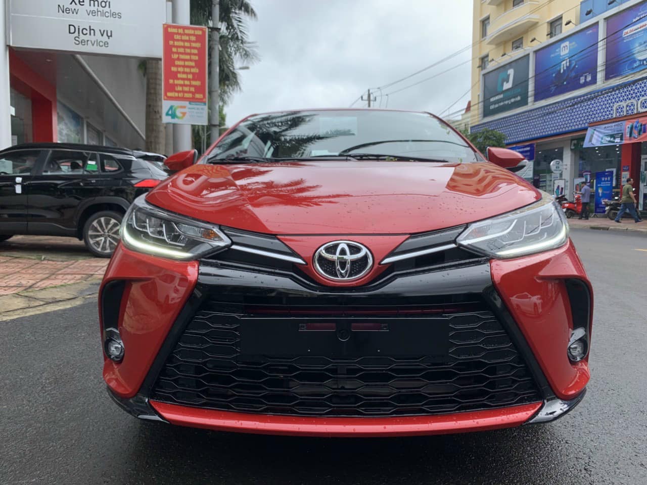 Ảnh thực tế Toyota Yaris 2021 tại Việt Nam, đại lý bắt đầu nhận đặt cọc - Ảnh 1.