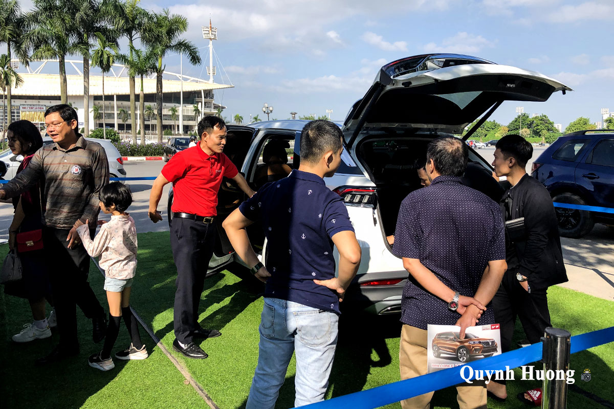 Baic Beijing X7 trưng bày, thu hút lượng khách hàng lớn, nên quên định kiến xe Tàu a2