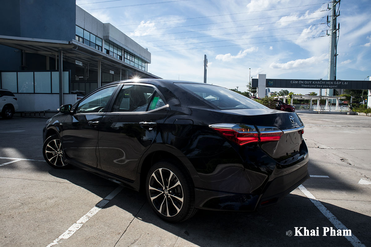 Thiết kế thân xe Toyota Corolla Altis 2020 1