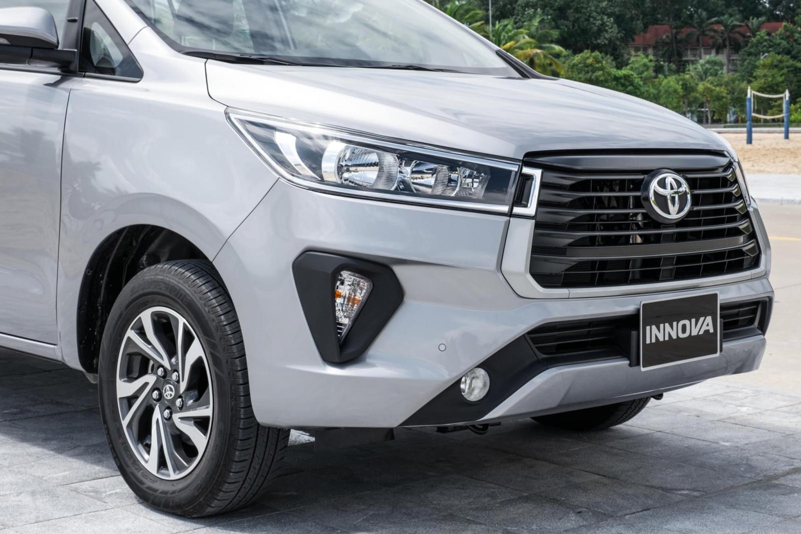 Toyota Innova 2020 sẽ giành lại "ngôi vương" phân khúc từ tay Xpander bằng bản dịch vụ? a3